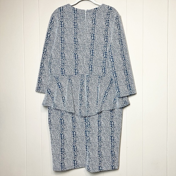Tyler Boe Long Sleeve Peplum Sheath Dress large blue reptile V neck stretch knit - Picture 4 of 12